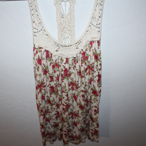 Crochet Floral Tank Top - Picture 3 of 7